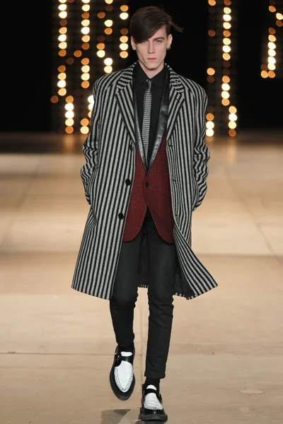 Look 45